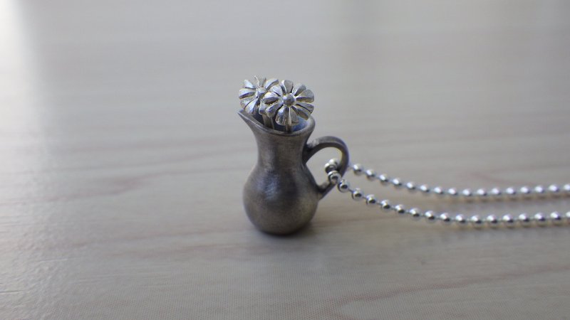 Flower Vase Pendant - 項鍊 - 其他金屬 銀色