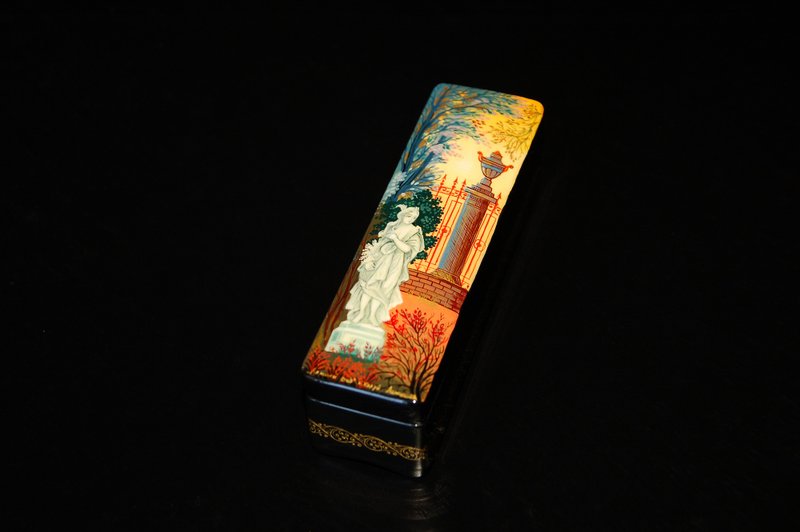 Summer Garden lacquer miniature box hand painted St Petersburg decorative Kholui - 擺飾/家飾品 - 其他材質 金色