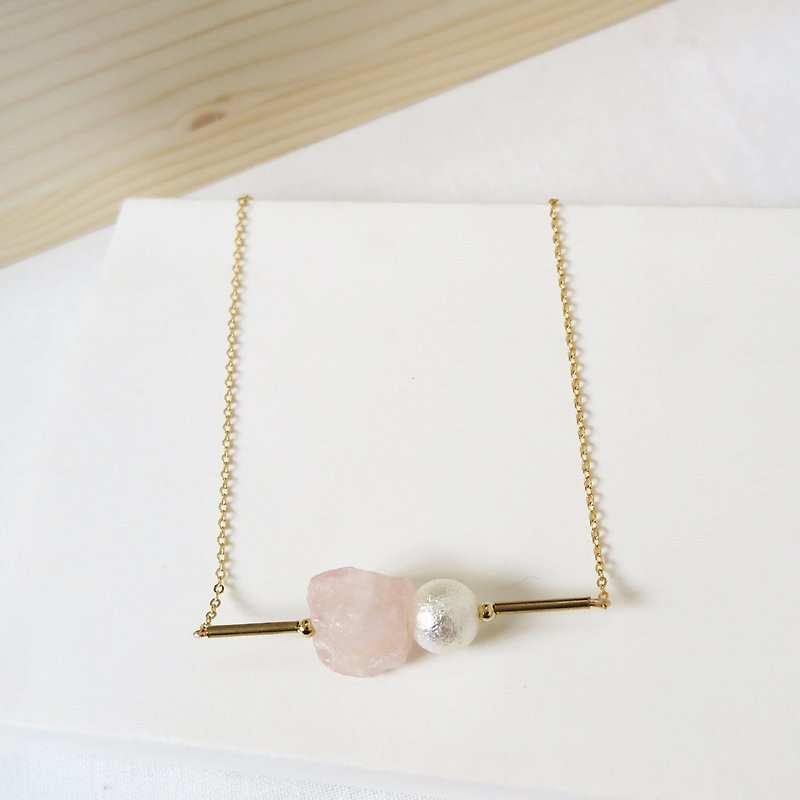 Pink Rose Quartz Raw Stone Necklace - สร้อยติดคอ - กระดาษ สึชมพู