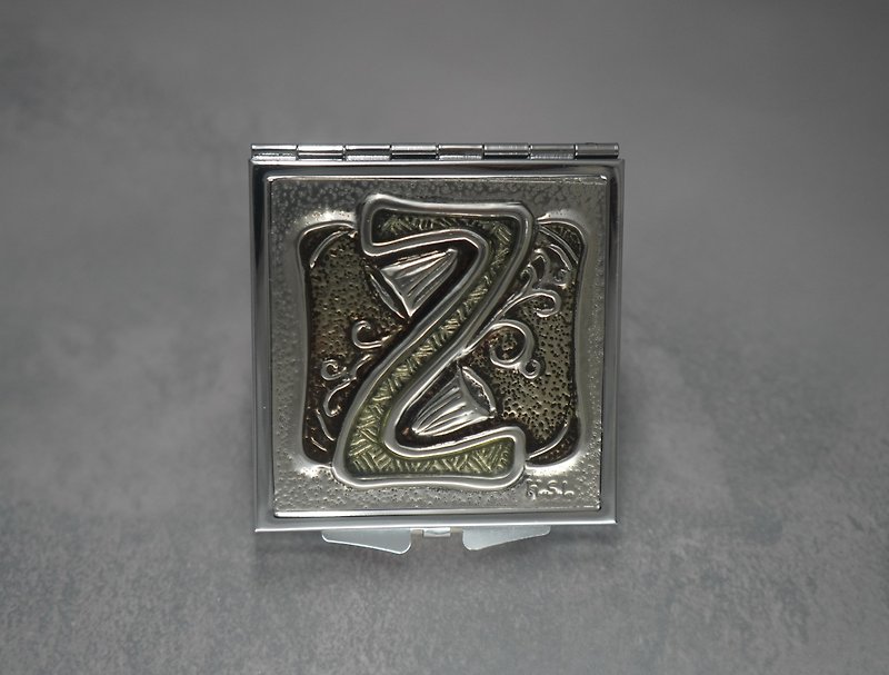 Everyone has a representative letter, the initial Z - Card Holders & Cases - Other Materials Silver