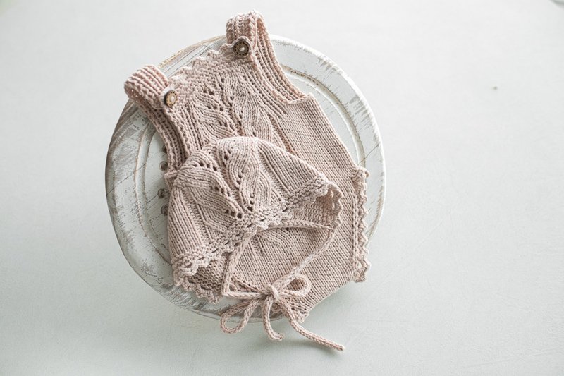 Pink bodysuit for newborn girls:the perfect outfit for a little girl - 嬰兒手鍊/飾品 - 其他金屬 粉紅色