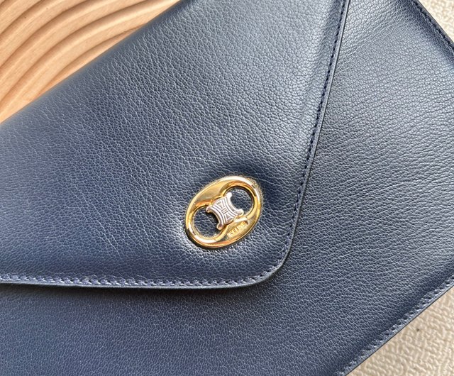 【CELINE】Celine Triomphe Chain Bag（navy）★ショルダー 3998c6e943ee8a7b0b846dc781562e
