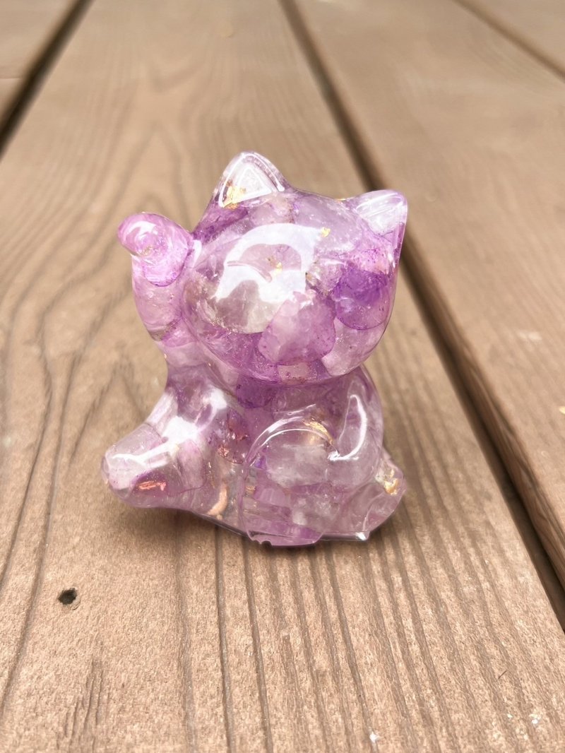 Crystal Ornaments [Lucky Cat Amethyst] Brings luck to nobles, brings wealth, wisdom and increases popularity - Items for Display - Crystal 