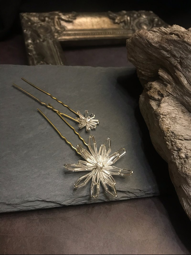 冒牌老闆娘 king_boss立體雪花水鑽頭飾組 - 耳環/耳夾/耳骨夾 - 其他材質 白色