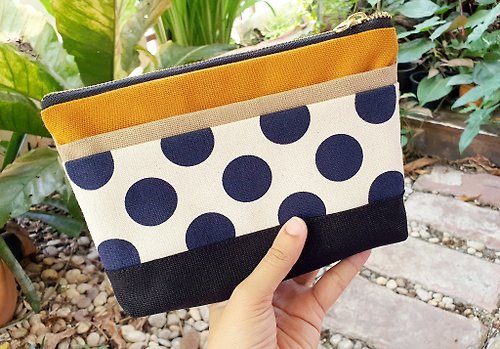 stand by me craft & design 手拿包 Canvas pouch Lovely bag mustard color khaki and dot design YKK zipper 化妝包/收納