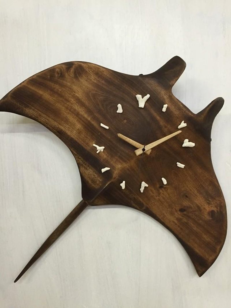 Wallclock of Manta - Clocks - Wood Brown