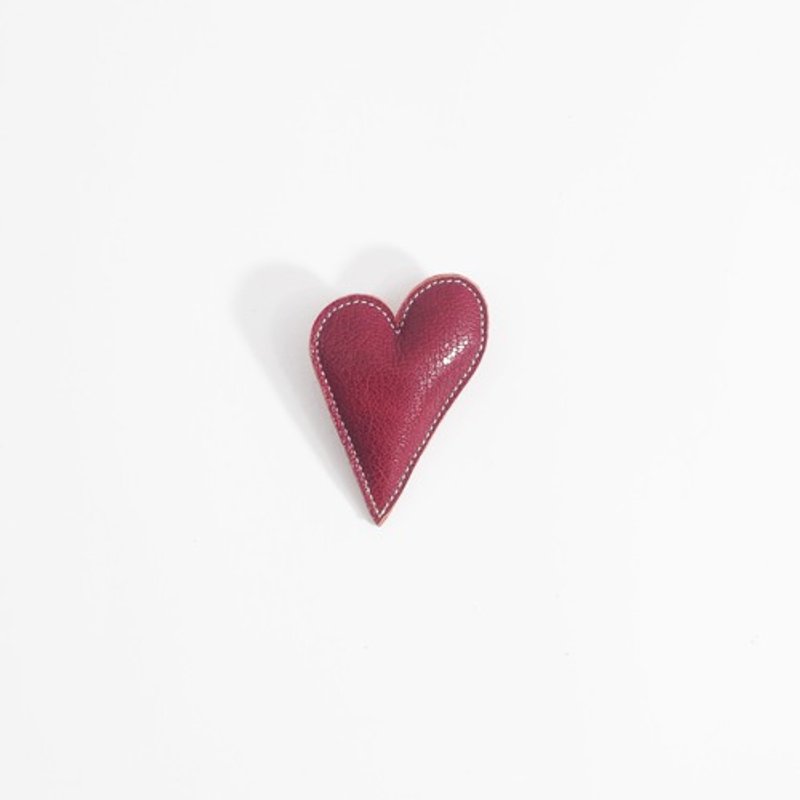 Heart Leather Brooch ①/goat leather - Brooches - Genuine Leather 