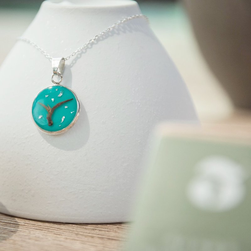 [Mother's Day Ceremony] Three Leafs Tea Unique One Heart Two Leaf Beauty Tea Sterling Silver Necklace - สร้อยคอ - เงิน สีเงิน