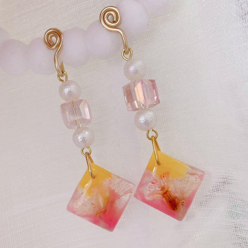 Candy cube eternal flower x crystal bead hit color healing earrings/earrings painless Clip-On/ear needles