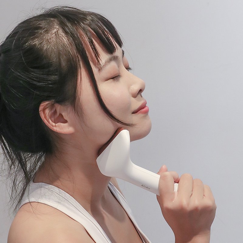 【刮痧小臉美容水腫疲勞】deepinn 小美推刮按摩棒 - 刮痧板/臉部按摩 - 其他材質 白色