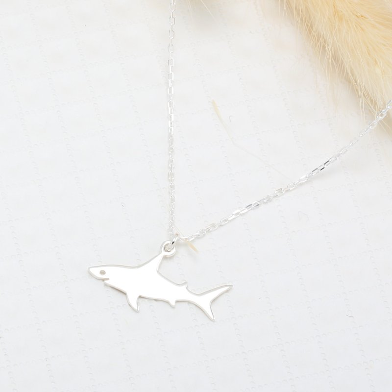 Cute Shark s925 sterling silver necklace Valentine's Day Birthday gift - Necklaces - Sterling Silver Silver