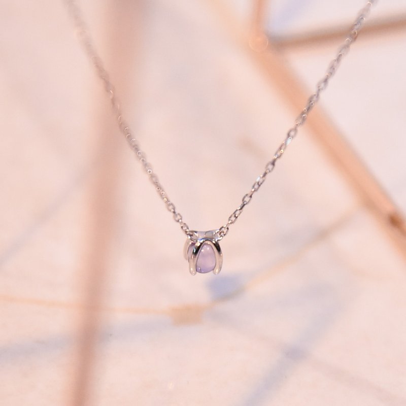 Amethyst Tulip Sterling Silver Necklace | Natural Stone Crystal Necklace. Petals design. Two colors available - Necklaces - Sterling Silver 