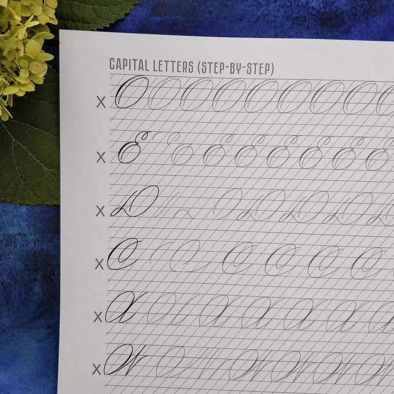 初心者向けの印刷可能な A4 スペンスリアン スクリプト大文字 5 mm ワークシート - ハンドメイド講座・関連電子書籍 - その他の素材 