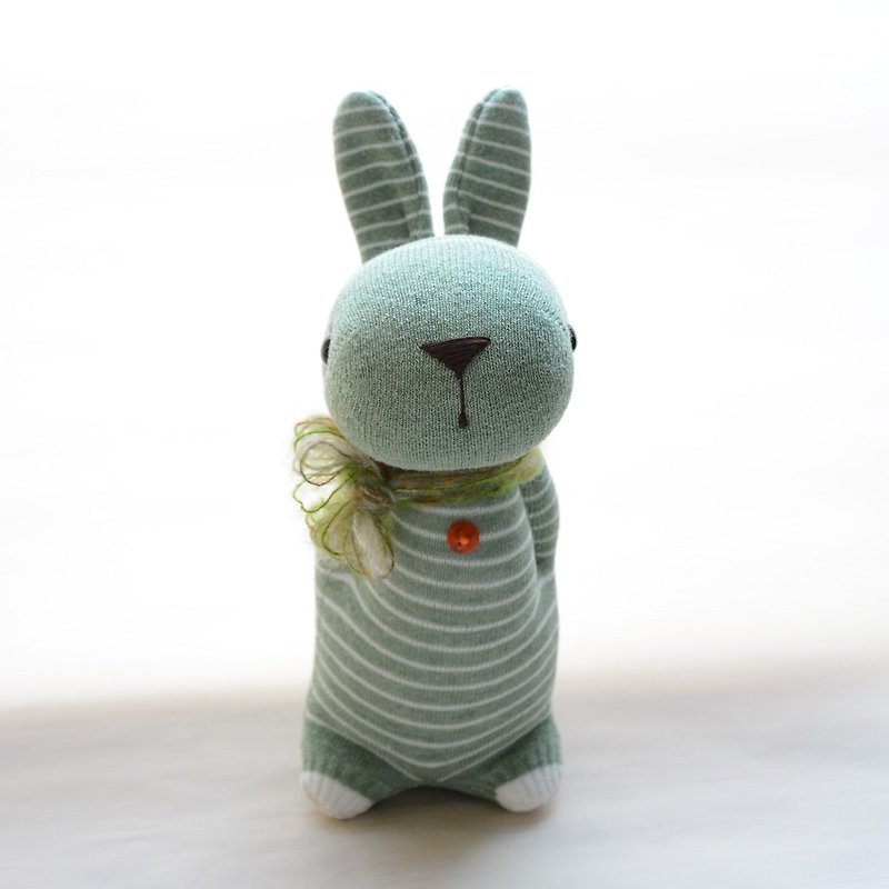 Fully hand-stitched natural style sock doll~Matcha Latte Dome Rabbit - ตุ๊กตา - ผ้าฝ้าย/ผ้าลินิน สีเขียว