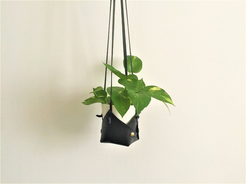 Leather Plant Hammock // Double Indoor Hanging Plant Hanger // Housewarming Gift - Pottery & Ceramics - Genuine Leather Black