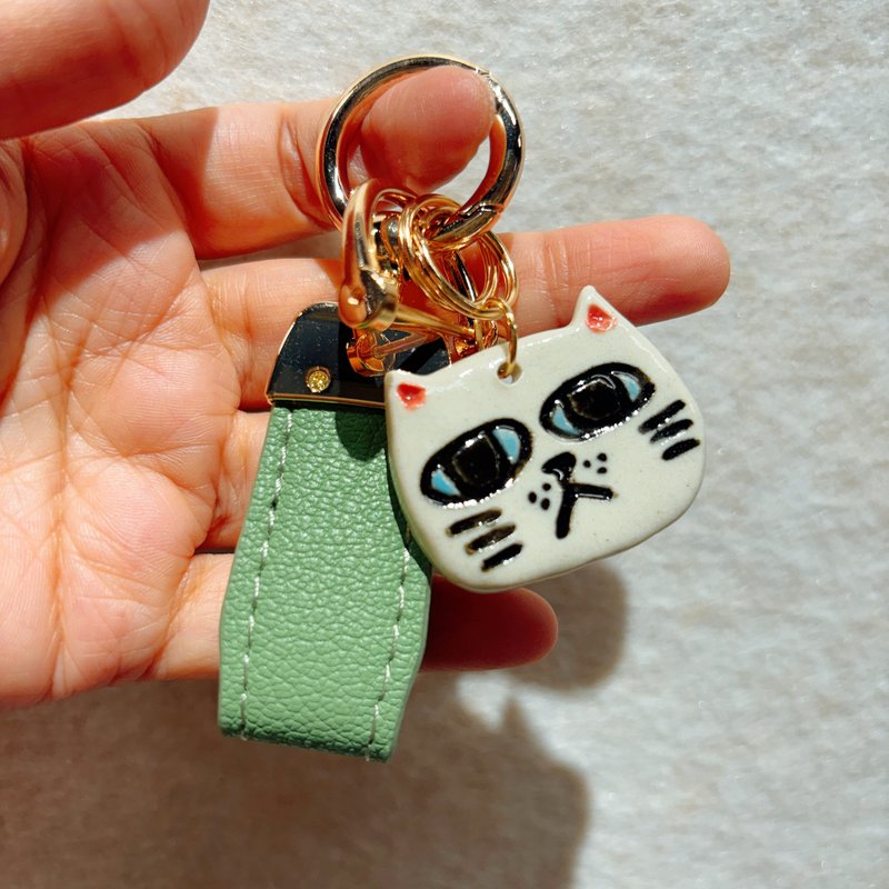 Cat pendant│Yoshino Eagle x keychain handmade cat ceramic gift - Keychains - Pottery 