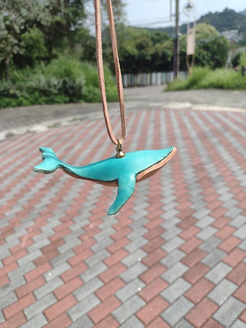 Lovely Love Free Whale Black/Blue Pure Leather Key Ring-Engraveable - Keychains - Genuine Leather 