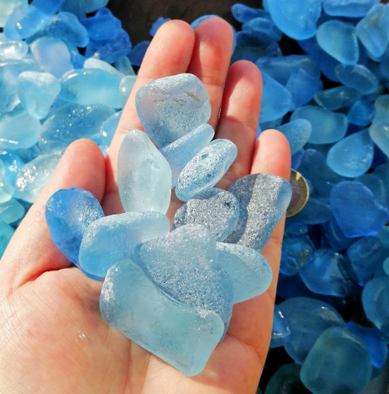 Cornflower blue Sea glass for decor海玻璃的Rare Beach glass海玻璃藝術 Rare seaglass海玻璃馬賽克 - Pottery & Glasswork - Glass Blue