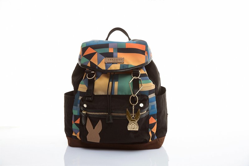 Khieng Atelier Diamond Rabbit Paradise Adventure Lightweight Backpack - กระเป๋าเป้สะพายหลัง - วัสดุอื่นๆ สีดำ