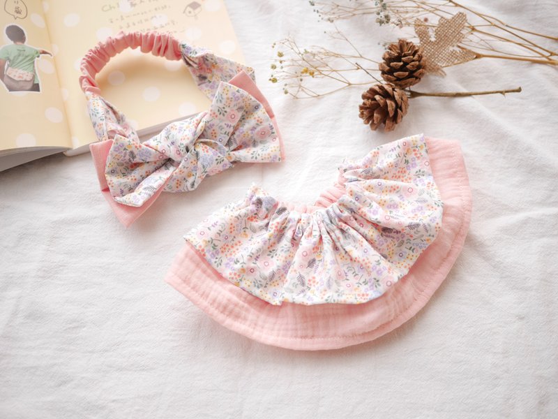 Double-layer lotus leaf bib + double-layer bow-knot hair band Miyue gift box pink flower - ของขวัญวันครบรอบ - ผ้าฝ้าย/ผ้าลินิน สึชมพู