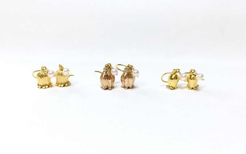 【Ruosang】【Boundary】Tulip pearl earrings. 18k gold plated. Natural pearl ear hook/ Clip-On. - ต่างหู - เครื่องเพชรพลอย สีทอง