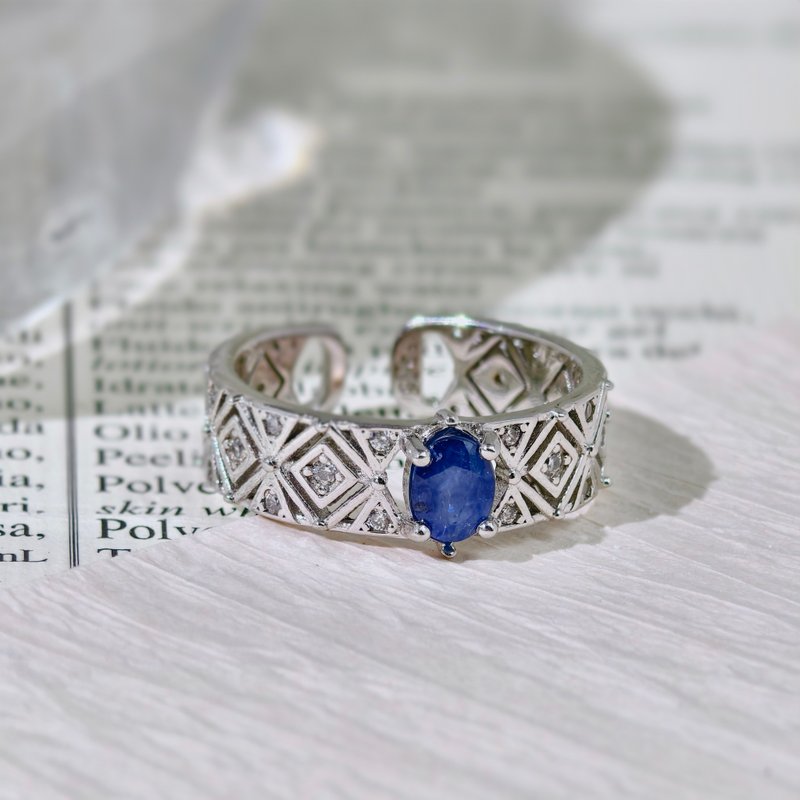 Natural sapphire classic unisex style 0.53 carat 925 sterling silver September birthstone - แหวนทั่วไป - เครื่องเพชรพลอย สีน้ำเงิน