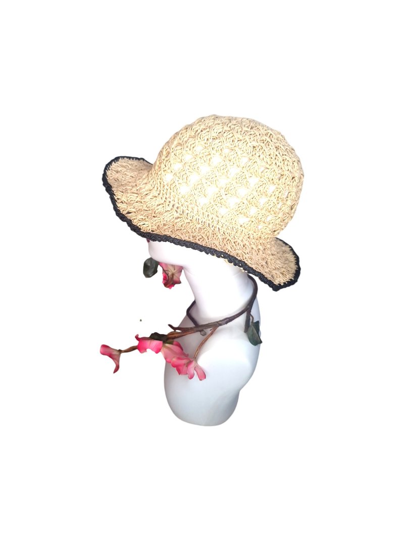 Hand-crocheted straw hat - หมวก - วัสดุอีโค หลากหลายสี