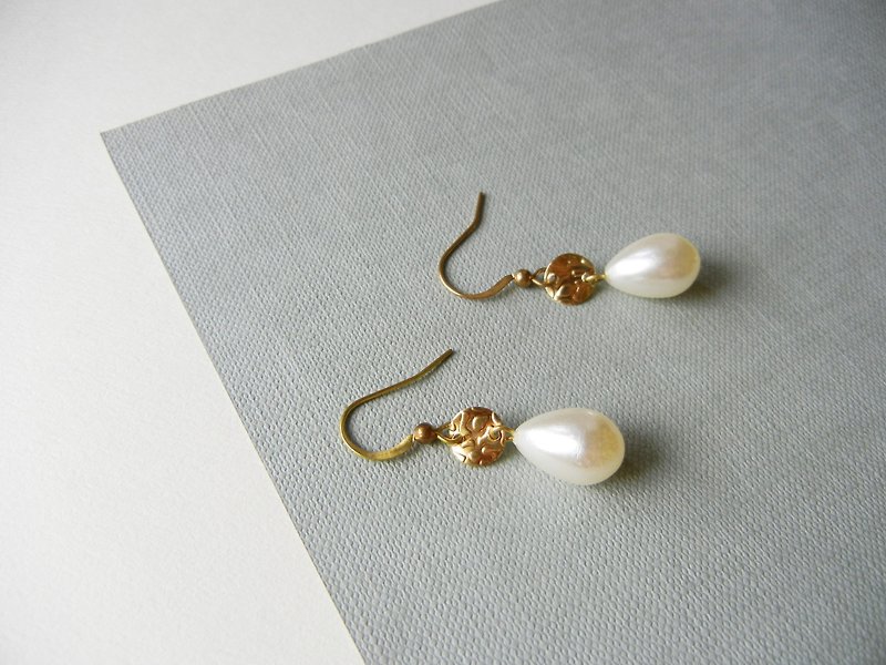 *Coucoubird*Bronze drop pearl earrings - ต่างหู - ทองแดงทองเหลือง สีทอง