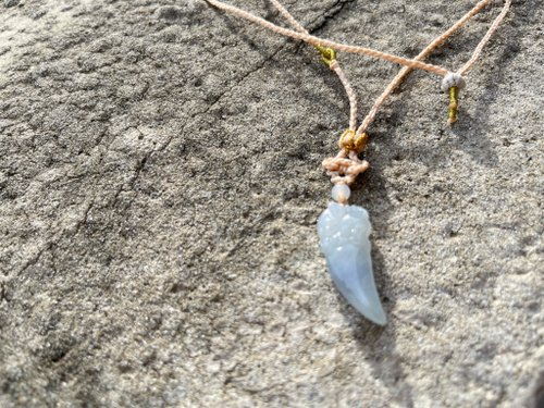 Angel's tears翠色-ミャンマー翡翠 氷種ラベンダー翡翠 龍牙 編み込み