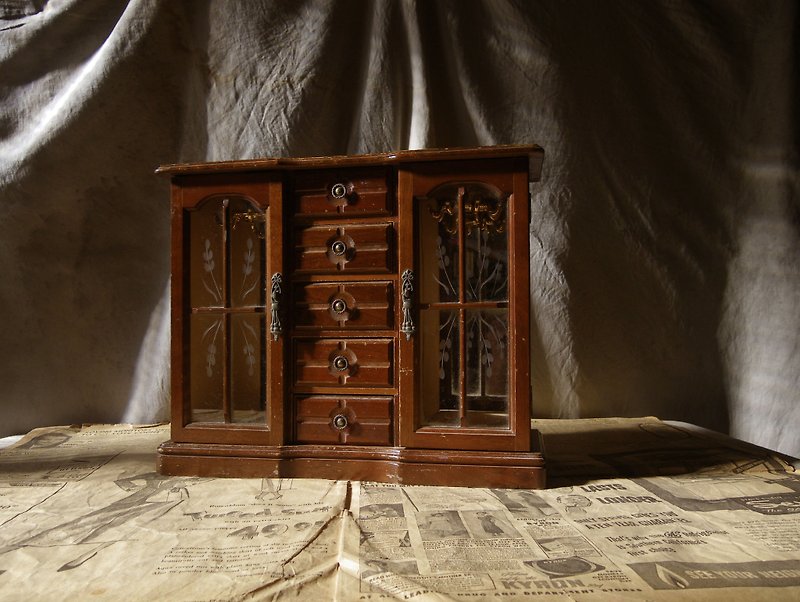 [OLD-TIME] Carved glass jewelry cabinet made in early Taiwan - Storage - Other Materials 