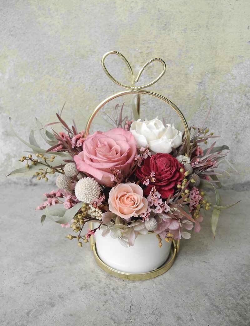 Patti Florist does not use flowers and dry flowers - Plants & Floral Arrangement - Plants & Flowers 