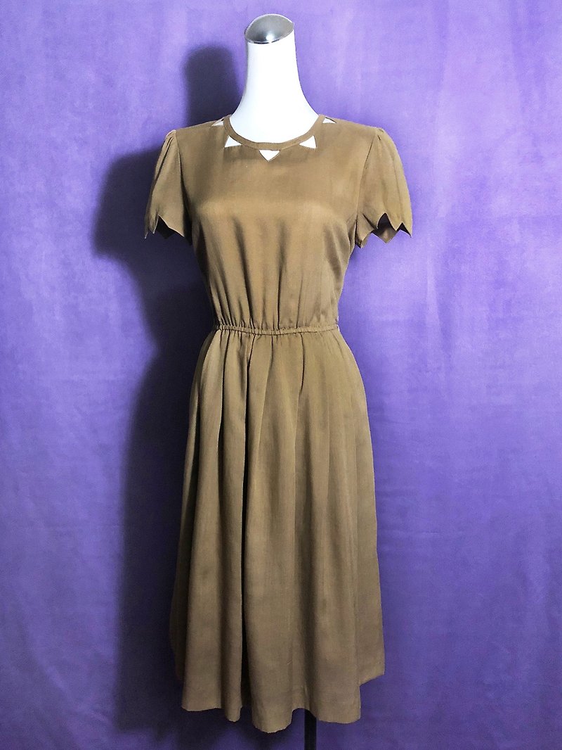 Short-sleeved vintage dress / brought back to VINTAGE abroad - ชุดเดรส - เส้นใยสังเคราะห์ สีกากี