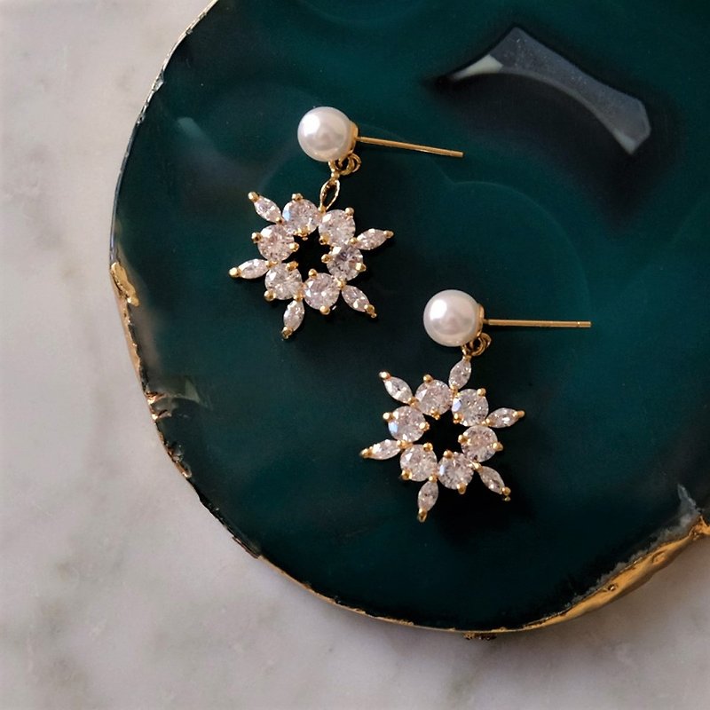 ALYSSA & JAMES Stone natural pearl earrings (rotatable Clip-On) - Earrings & Clip-ons - Semi-Precious Stones White