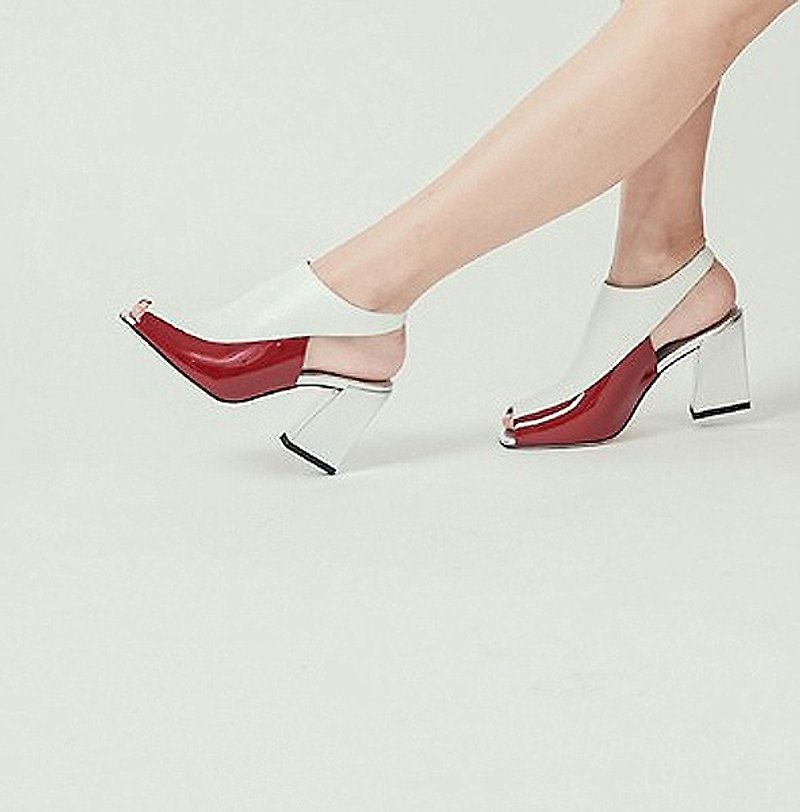 方頭靴型結構 粗跟挖口露趾真皮涼鞋 紅白 - 涼鞋 - 真皮 紅色