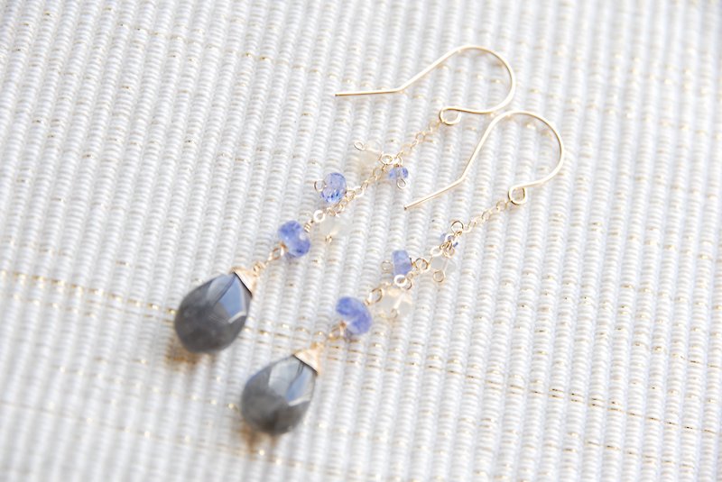 宝石質ラブラドライトとタンザナイト、オパールのピアス １４kgf - 耳環/耳夾 - 寶石 藍色