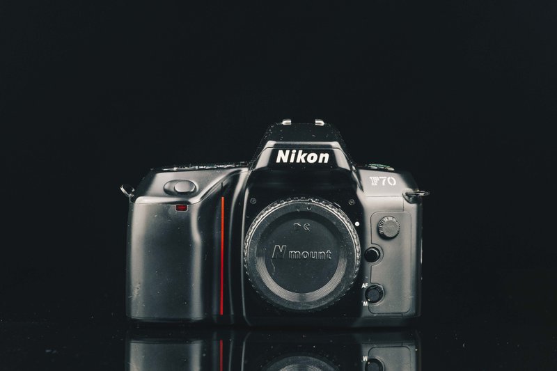 NIKON F70 #9034 #135底片相機 - 相機/拍立得/底片相機 - 其他金屬 