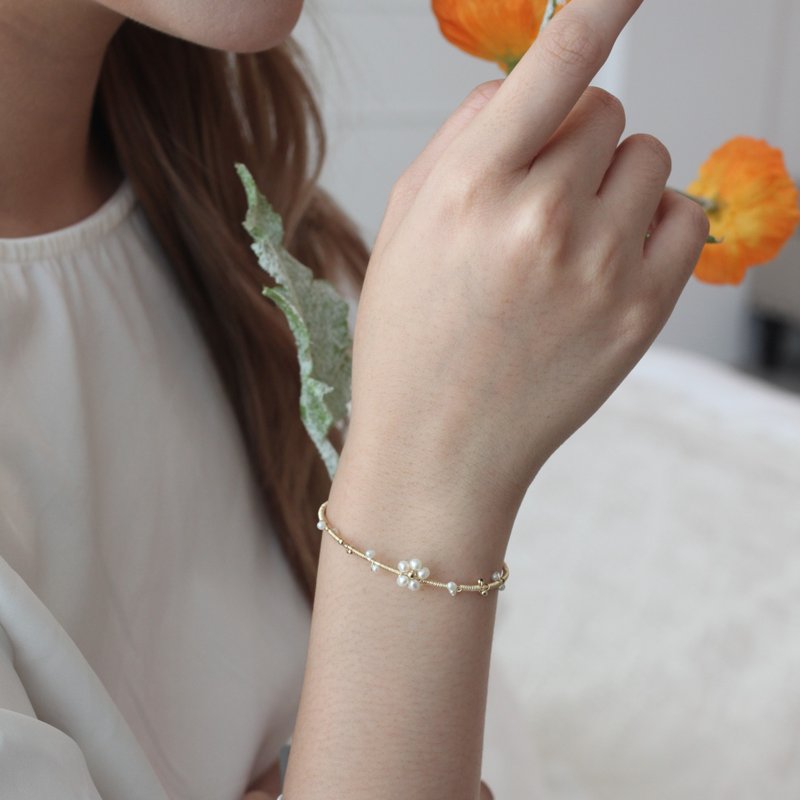 Persephone - Goddess of Spring and Life Austrian Crystal Pearl 14KGF Bracelet - สร้อยข้อมือ - คริสตัล ขาว