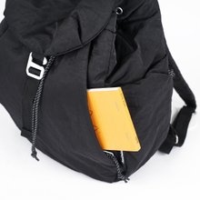 【FW25全新Wander系列】RORY 日常隨身背包 中號 (翠黑色)