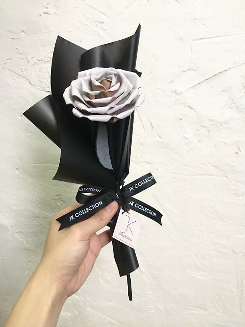 JK Collection 【客製化禮物】皮革薔薇玫瑰單支花束