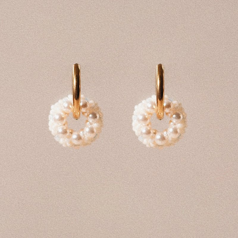 Rolling Earrings - Pearl White - ต่างหู - แก้ว ขาว