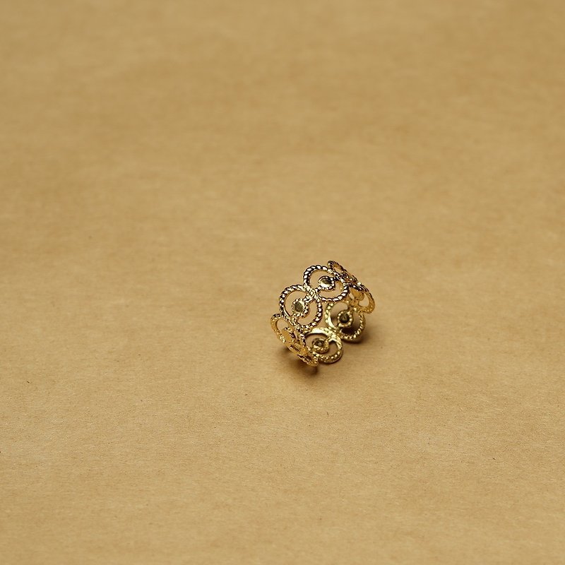 GAUDI ring hand-made by French independent designer in Paris workshop - แหวนทั่วไป - ทองแดงทองเหลือง สีทอง
