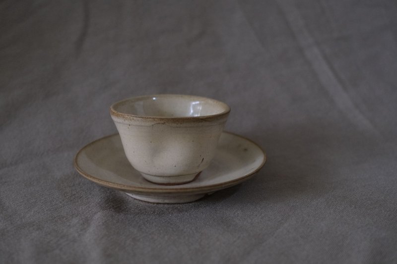 米黃- 茶杯組-4 - 茶壺/茶杯/茶具 - 陶 