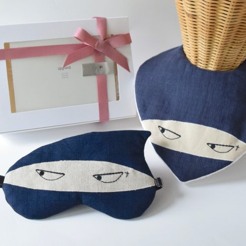 日本眼罩專賣店 upgrand 忍者-日本眼罩和圍兜 爸爸寶寶 ２件組 嬰兒禮品/彌月禮盒