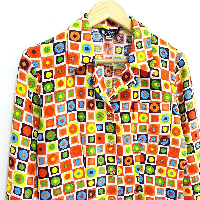 │Slowly│Candy-vintage shirt│vintage.Retro.Art - Women's Shirts - Polyester Multicolor