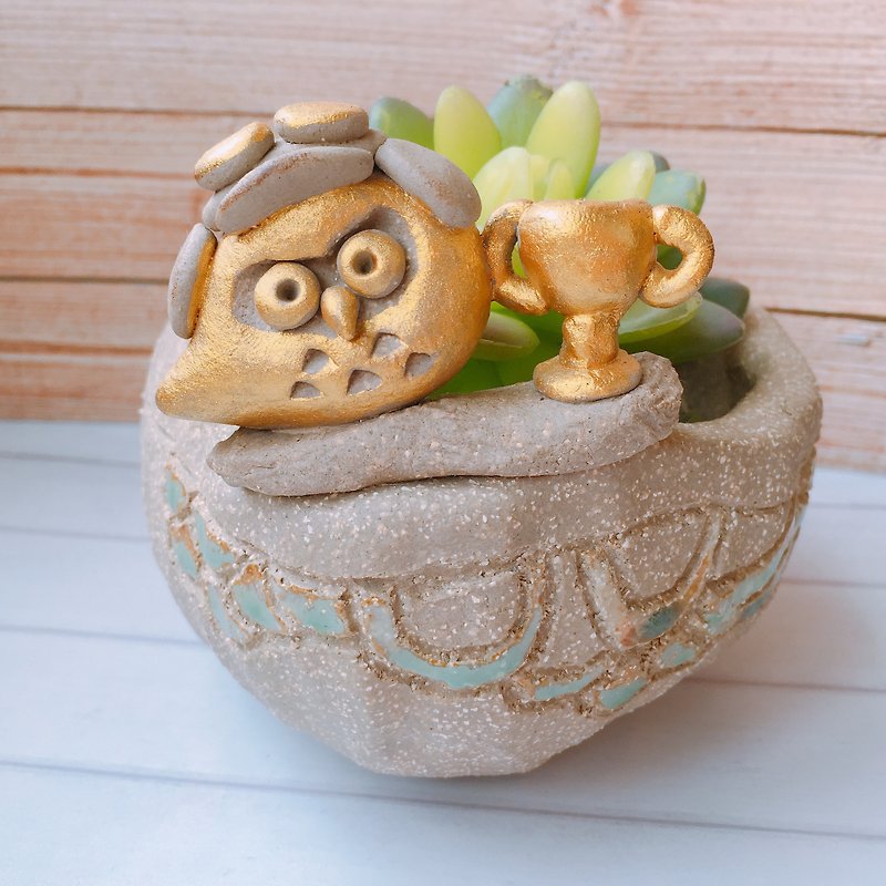 Yoshino Eagle [champion flying eagle] P-37 owl hand-made pottery succulent plant healing cute artist - เซรามิก - ดินเผา 