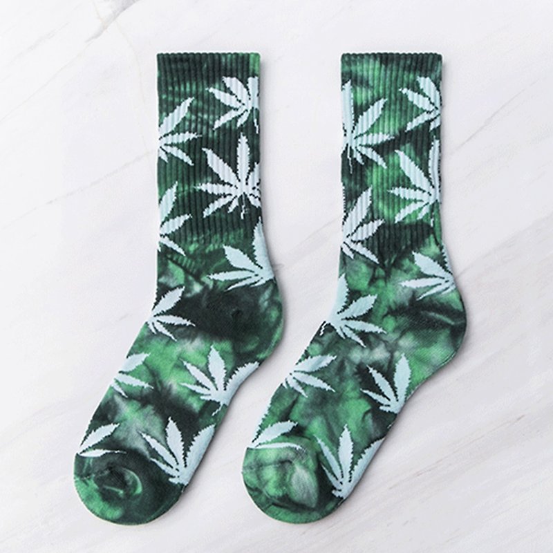 Dyeing stockings - hemp leaves::green:: - Socks - Cotton & Hemp Green
