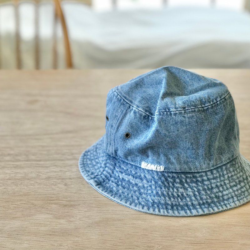 Hand embroidery / Denim HAT / light blue / unisex - อื่นๆ - ผ้าฝ้าย/ผ้าลินิน สีน้ำเงิน