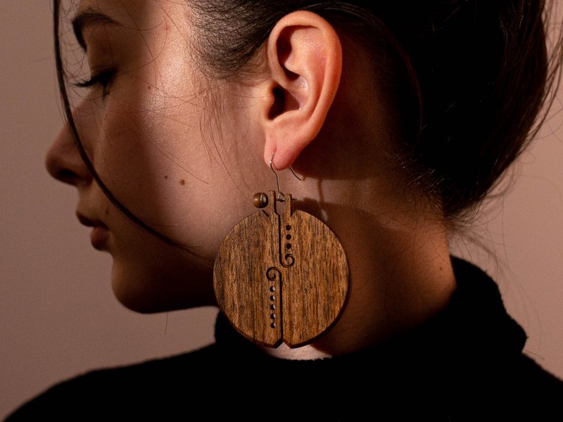 Wooden Dangle Earrings - Ash and Walnut Wood Jewelry, Gift for Her, Big Boho - 耳環/耳夾/耳骨夾 - 木頭 