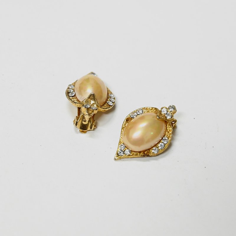 【Egg Plant Vintage】Golden spades and metal Clip-On antique earrings - Earrings & Clip-ons - Other Metals 