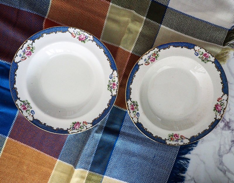 英國製玫瑰花藍色古董沙拉盤/大盤碗/餐盤 單件出售 - 碟子/醬料碟 - 瓷 